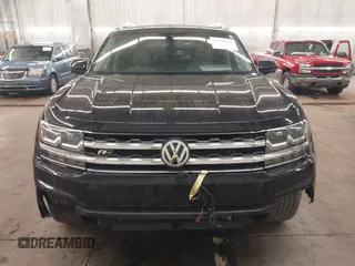 2018 Volkswagen Atlas SEL z VIN 1V2RR2CAXJC548261, wystawiony jako IAAI lot #41650478 z przebiegiem 123 399 mil mil oraz . Historia ofert i sprzedaży dostępna na DreamBid. Obrazek 13.