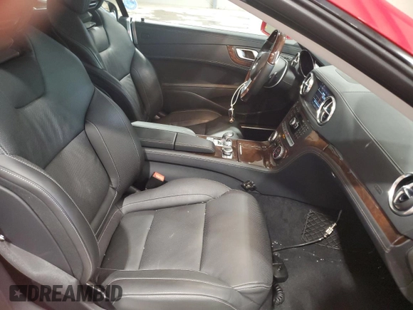 2013 Mercedes-Benz SL 550 z VIN WDDJK7DAXDF012448, wystawiony jako Copart lot #56893805 z przebiegiem 9 133 mil mil oraz Szkoda całkowita • Salvage title. Historia ofert i sprzedaży dostępna na DreamBid. Obrazek 10.