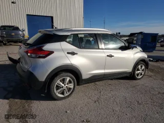 2018 Nissan Kicks SR with VIN 3N1CP5CUXJL545800, listed as a Copart auction lot 85266294 with 94,612 mi miles and Non Repairable. Bid and sale history available at carsss.com. Image 3.