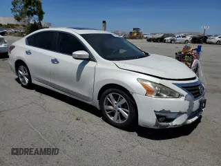 2015 Nissan Altima 2.5 with VIN 1N4AL3AP6FN879269, listed as a Copart auction lot 61616975 with 109,292 mi miles and Salvage title. Bid and sale history available at DreamBid. Image 4.