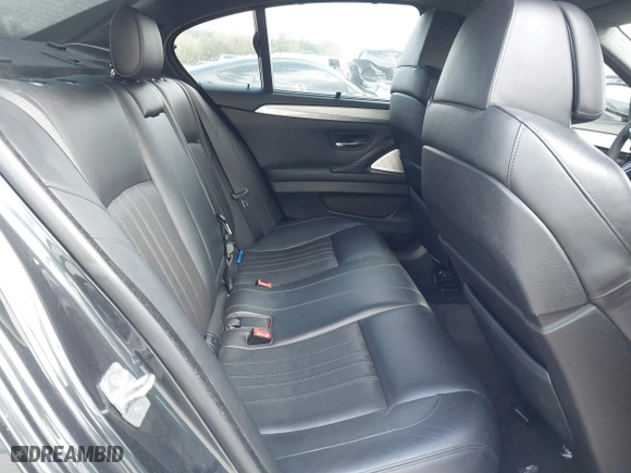 2013 BMW M5 with VIN WBSFV9C59DD096774, listed as a IAAI auction lot 41608286 with 82,601 mi miles. Bid and sale history available at carsss.com. Image 8.