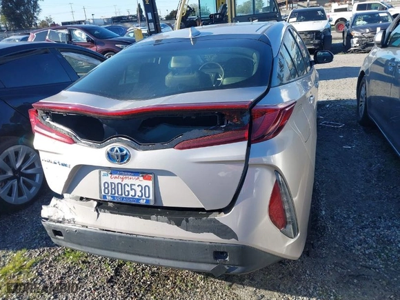 2017 Toyota Prius Prime Plus with VIN JTDKARFP5H3059084, listed as a IAAI auction lot 41557055 with NaN miles. Bid and sale history available at carsss.com. Image 17.