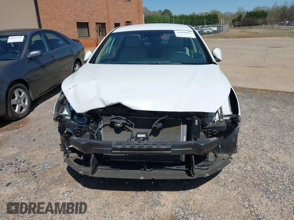 2019 Hyundai Sonata SEL with VIN 5NPE34AF6KH757305, listed as a IAAI auction lot 41860016 with 39,372 mi miles and . Bid and sale history available at DreamBid. Image 13.