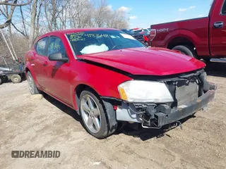 2014 Dodge Avenger SE z VIN 1C3CDZAB0EN111247, wystawiony jako IAAI lot #41876421 z przebiegiem 151 262 mil mil oraz . Historia ofert i sprzedaży dostępna na DreamBid. Obrazek 1.