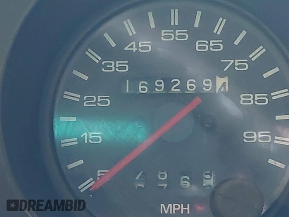 1991 Isuzu Trooper z VIN JACCH58R8M7902476, wystawiony jako IAAI lot #41893980 z przebiegiem 169 269 mil mil oraz . Historia ofert i sprzedaży dostępna na DreamBid. Obrazek 15.