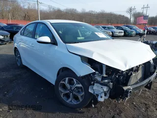 2021 Kia Forte LXS z VIN 3KPF24AD8ME273858, wystawiony jako IAAI lot #40978799 z przebiegiem 43 934 mil mil oraz . Historia ofert i sprzedaży dostępna na DreamBid. Obrazek 18.