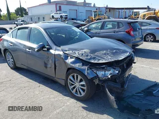 2015 Infiniti Q50 z VIN JN1BV7AP9FM352125, wystawiony jako IAAI lot #42262559 z przebiegiem 51 067 mil mil oraz . Historia ofert i sprzedaży dostępna na DreamBid. Obrazek 1.