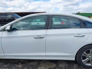2018 Hyundai Sonata Limited with VIN 5NPE34AF9JH624049, listed as a IAAI auction lot 41977082 with 43,040 mi miles. Bid and sale history available at carsss.com. Image 14.