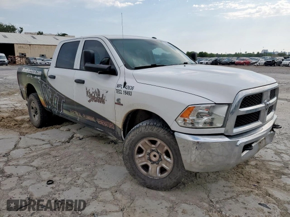 2018 Ram 2500 Tradesman z VIN 3C6UR4CL4JG104872, wystawiony jako Copart lot #56562015 z przebiegiem 198 256 mil mil oraz Szkoda całkowita • Salvage title. Historia ofert i sprzedaży dostępna na DreamBid. Obrazek 4.