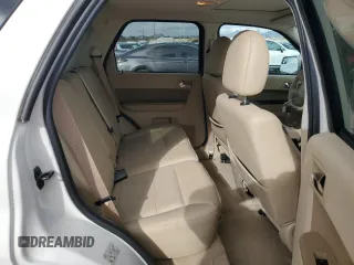 2010 Ford Escape Limited z VIN 1FMCU0EG8AKB93264, wystawiony jako Copart lot #48755805 z przebiegiem 69 141 mil mil oraz Szkoda całkowita • Salvage title. Historia ofert i sprzedaży dostępna na DreamBid. Obrazek 10.