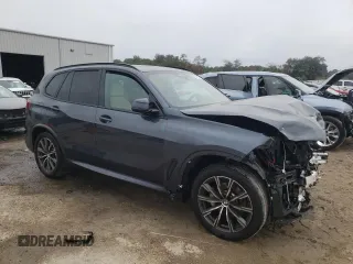 2021 BMW X5 sDrive40i with VIN 5UXCR4C07M9E57607, listed as a Copart auction lot 68970332 with 0 mi miles. Bid and sale history available at carsss.com. Image 4.