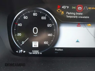 2020 Volvo XC90 Momentum with VIN YV4102PK8L1552784, listed as a IAAI auction lot 41416039 with 53,302 mi miles. Bid and sale history available at carsss.com. Image 15.