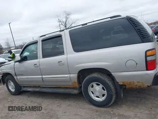 2005 GMC Yukon XL SLT with VIN 3GKEC16Z85G290245, listed as a IAAI auction lot 41709514 with 232,552 mi miles. Bid and sale history available at carsss.com. Image 14.