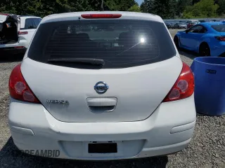 2011 Nissan Versa S z VIN 3N1BC1CP4BL433182, wystawiony jako Copart lot #59386335 z przebiegiem 174 762 mil mil oraz Szkoda całkowita • Salvage title. Historia ofert i sprzedaży dostępna na DreamBid. Obrazek 6.