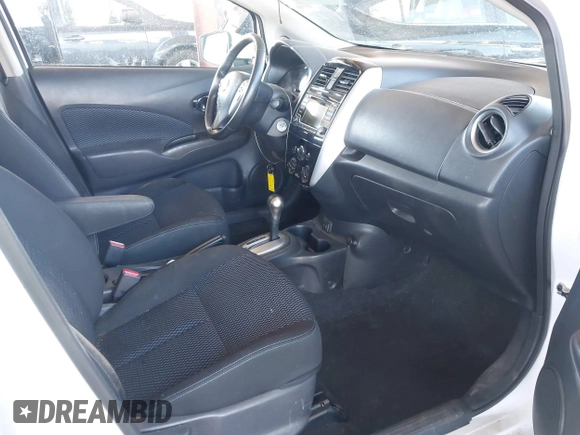 2017 Nissan Note SV z VIN 3N1CE2CP6HL363780, wystawiony jako IAAI lot #41670439 z przebiegiem 82 945 mil mil oraz . Historia ofert i sprzedaży dostępna na DreamBid. Obrazek 5.