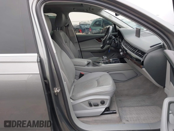 2017 Audi Q7 Premium Plus with VIN WA1LAAF7XHD037219, listed as a IAAI auction lot 41668831 with 114,444 mi miles. Bid and sale history available at carsss.com. Image 5.