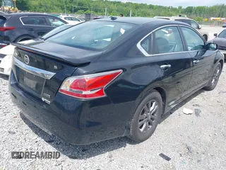 2015 Nissan Altima 2.5 z VIN 1N4AL3AP3FN917153, wystawiony jako IAAI lot #42270994 z przebiegiem 76 018 mil mil oraz . Historia ofert i sprzedaży dostępna na DreamBid. Obrazek 4.