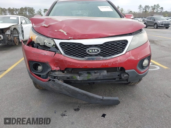 2011 Kia Sorento LX with VIN 5XYKT3A15BG025689, listed as a IAAI auction lot 41839645 with 135,733 mi miles. Bid and sale history available at carsss.com. Image 6.