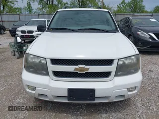 2008 Chevrolet TrailBlazer 3LT with VIN 1GNDT13S682200464, listed as a IAAI auction lot 42150311 with 150,149 mi miles and . Bid and sale history available at DreamBid. Image 6.
