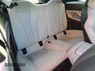 2020 BMW M8 z VIN WBSAE0C06LCD01775, wystawiony jako Copart lot #38028873 z przebiegiem Nie podano mil oraz . Historia ofert i sprzedaży dostępna na DreamBid. Obrazek 11.