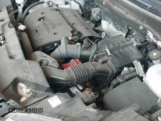 2020 Mitsubishi Outlander ES z VIN JA4AR3AU0LU007700, wystawiony jako IAAI lot #42644182 z przebiegiem 52 596 mil mil oraz . Historia ofert i sprzedaży dostępna na DreamBid. Obrazek 21.
