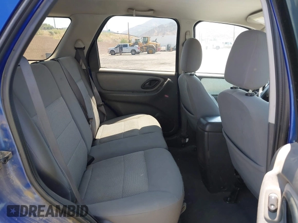 2005 Ford Escape XLT with VIN 1FMYU03155KB63374, listed as a IAAI auction lot 42739496 with 128,768 mi miles and . Bid and sale history available at DreamBid. Image 8.