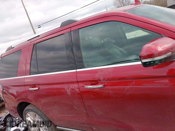 2019 Ford Expedition Limited with VIN 1FMJU2AT6KEA81214, listed as a IAAI auction lot 41721692 with 96,087 mi miles. Bid and sale history available at carsss.com. Image 14.