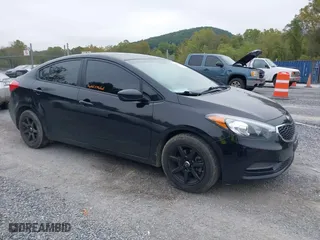2015 Kia Forte LX with VIN KNAFK4A67F5426212, listed as a IAAI auction lot 40493636 with 85,216 mi miles. Bid and sale history available at carsss.com. Image 1.