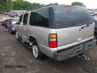 2005 Chevrolet Suburban LT z VIN 3GNEC16ZX5G197892, wystawiony jako IAAI lot #42045100 z przebiegiem 262 665 mil mil oraz . Historia ofert i sprzedaży dostępna na DreamBid. Obrazek 3.