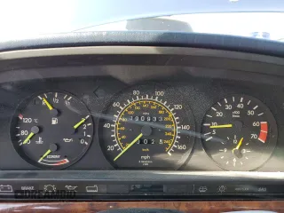 1986 Mercedes-Benz 560 with VIN WDBCA39DXGA234294, listed as a Copart auction lot 45984235 with 90,933 mi miles and Clean Title. Bid and sale history available at DreamBid. Image 9.