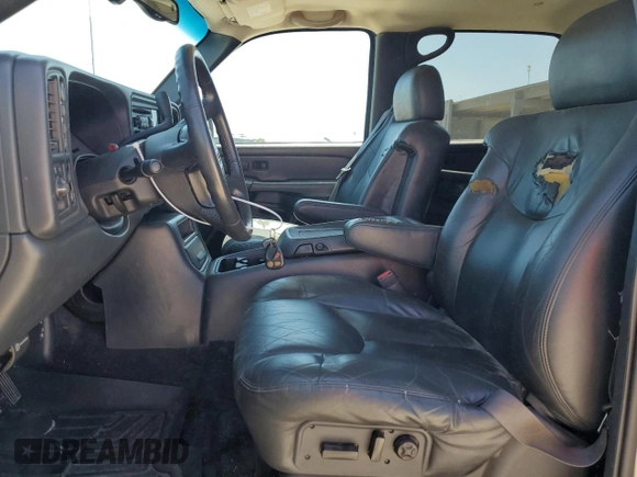 2002 Chevrolet Avalanche with VIN 3GNEK13T72G156912, listed as a Copart auction lot 55011765 with 176,766 mi miles and Clean Title. Bid and sale history available at carsss.com. Image 7.