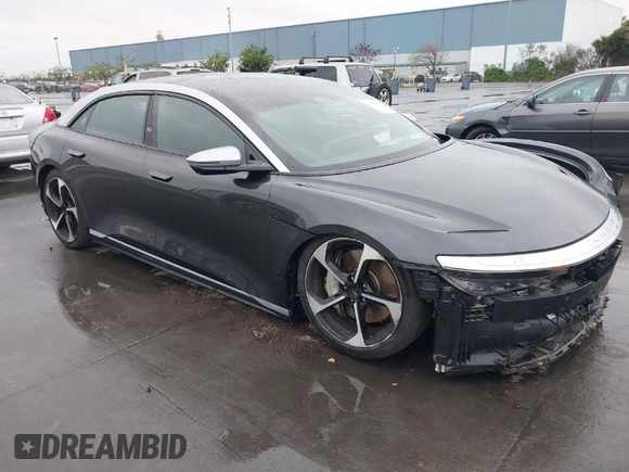 2023 Lucid Air Grand Touring z VIN 50EA1GBA3PA001806, wystawiony jako IAAI lot #41713303 z przebiegiem 6367 mil mil oraz . Historia ofert i sprzedaży dostępna na DreamBid. Obrazek 1.