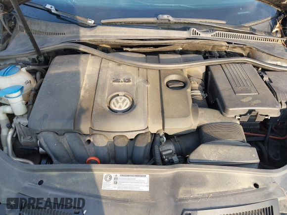 2010 Volkswagen Jetta SEL with VIN 3VWRX7AJ7AM135989, listed as a IAAI auction lot 42436903 with 188,975 mi miles and . Bid and sale history available at DreamBid. Image 10.
