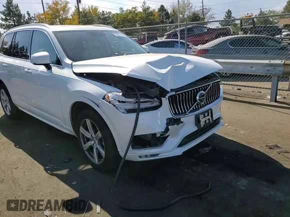 2022 Volvo XC90 Momentum with VIN YV4102PK9N1860873, listed as a Copart auction lot 75567144 with 13,675 mi miles and Salvage Title. Bid and sale history available at carsss.com. Image 11.