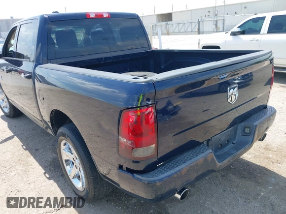 2013 Ram 1500 Express z VIN 1C6RR6KT3DS566209, wystawiony jako IAAI lot #42060295 z przebiegiem 168 948 mil mil oraz . Historia ofert i sprzedaży dostępna na DreamBid. Obrazek 3.