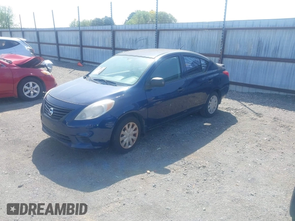 2014 Nissan Versa S Plus with VIN 3N1CN7AP4EL825698, listed as a IAAI auction lot 41915637 with 185,430 mi miles. Bid and sale history available at carsss.com. Image 2.