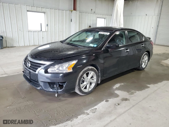2013 Nissan Altima 2.5 S with VIN 1N4AL3AP5DN588677, listed as a Copart auction lot 52146975 with 140,388 mi miles and Salvage Title. Bid and sale history available at carsss.com. Image 1.