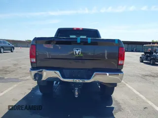 2015 Ram 2500 Tradesman z VIN 3C6TR5CT5FG528294, wystawiony jako IAAI lot #42374966 z przebiegiem Nie podano mil oraz . Historia ofert i sprzedaży dostępna na DreamBid. Obrazek 16.