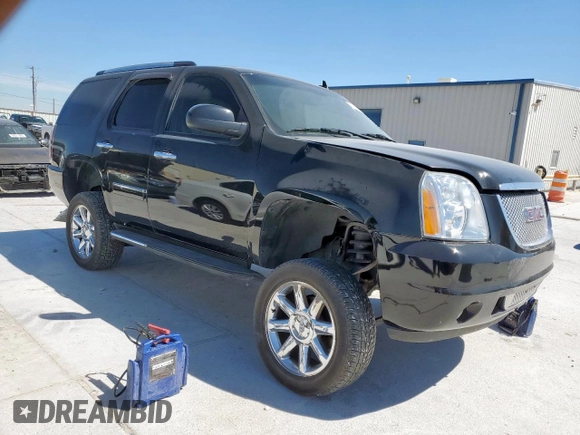 2014 GMC Yukon Denali with VIN 1GKS2EEF2ER173989, listed as a Copart auction lot 50185925 with 176,586 mi miles and Clean Title. Bid and sale history available at carsss.com. Image 4.
