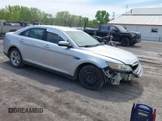 2010 Ford Taurus SEL с VIN 1FAHP2EWXAG100726, выставлен на аукционе IAAI как лот 42182261 с пробегом 211 020 миль миль и . История ставок и продаж доступна на DreamBid. Изображение 1.