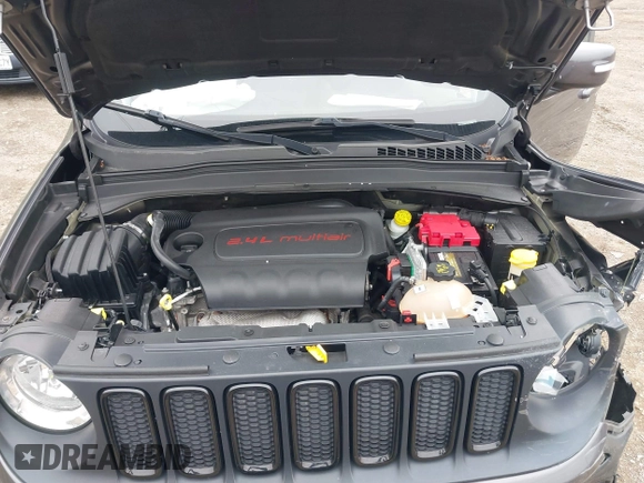 2018 Jeep Renegade Latitude z VIN ZACCJBBBXJPH73509, wystawiony jako IAAI lot #41953610 z przebiegiem 66 467 mil mil oraz . Historia ofert i sprzedaży dostępna na DreamBid. Obrazek 10.