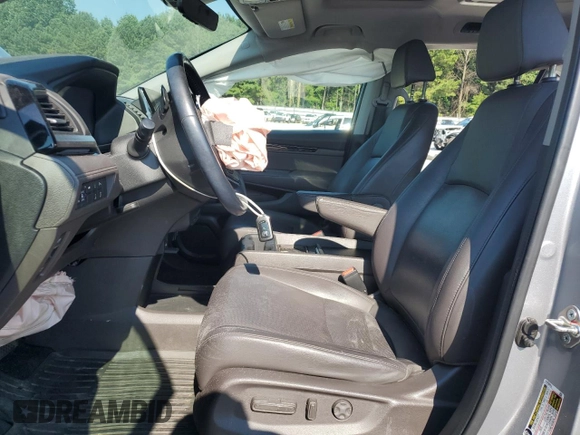 2018 Honda Odyssey Elite with VIN 5FNRL6H95JB062033, listed as a Copart auction lot 63732915 with 105,234 mi miles and Salvage title. Bid and sale history available at DreamBid. Image 7.
