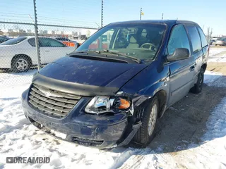 2006 Chrysler Town & Country SWB with VIN 1A4GP45R86B517370, listed as a IAAI auction lot 41638601 with NaN miles. Bid and sale history available at carsss.com. Image 16.