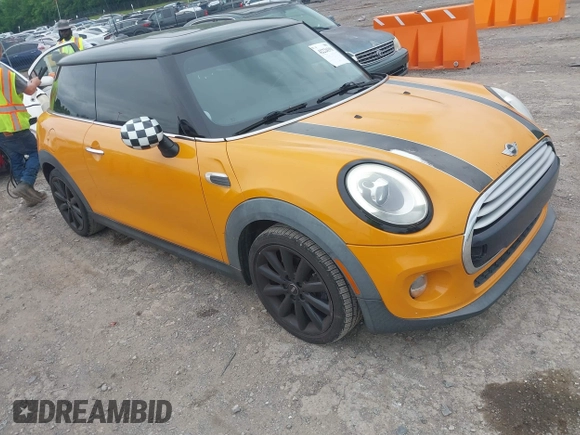 2015 MINI Hardtop with VIN WMWXM5C58FT942888, listed as a IAAI auction lot 42226391 with 61,935 mi miles and . Bid and sale history available at DreamBid. Image 1.