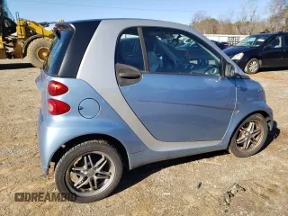 2011 Smart fortwo Pure with VIN WMEEJ3BA3BK432164, listed as a Copart auction lot 43130025 with 72,440 mi miles and Salvage title. Bid and sale history available at DreamBid. Image 3.