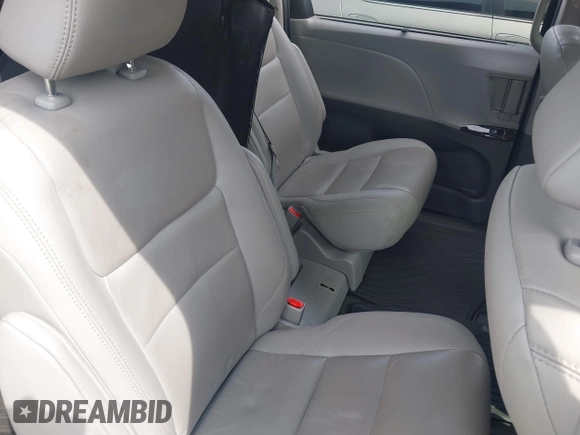 2020 Toyota Sienna XLE Auto Access Seat z VIN 5TDYZ3DCXLS074980, wystawiony jako IAAI lot #39735841 z przebiegiem 43 864 mil mil oraz . Historia ofert i sprzedaży dostępna na DreamBid. Obrazek 8.
