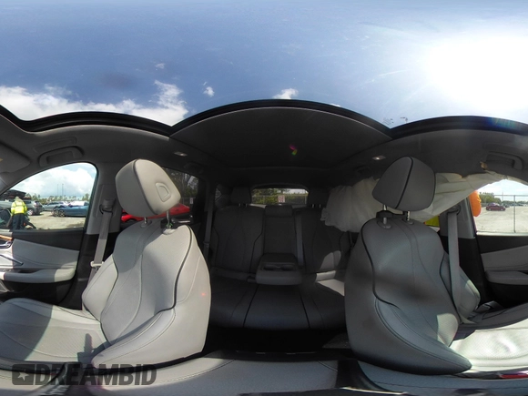 2019 Acura RDX Advance with VIN 5J8TC1H72KL007448, listed as a IAAI auction lot 42550136 with 31,638 mi miles and . Bid and sale history available at DreamBid. Image 18.