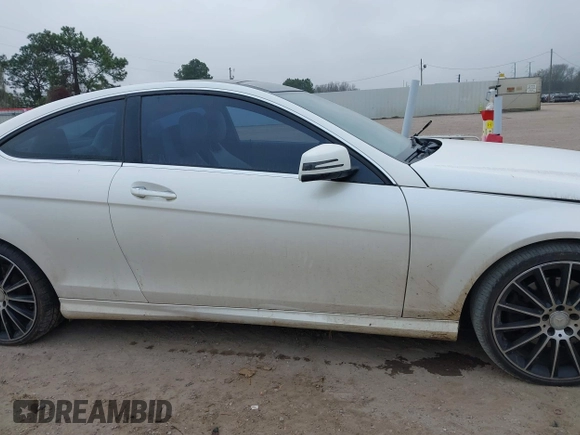 2013 Mercedes-Benz C 350 with VIN WDDGJ5HB4DF999472, listed as a IAAI auction lot 41487255 with 140,753 mi miles and . Bid and sale history available at DreamBid. Image 14.