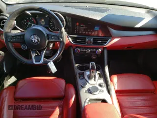 2020 Alfa Romeo Giulia Ti with VIN ZARFANBN2L7632738, listed as a Copart auction lot 43879113 with 27,117 mi miles. Bid and sale history available at carsss.com. Image 8.