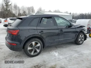 2024 Audi Q5 Komfort with VIN WA1AAAFY1R2134287, listed as a Copart auction lot 45710475 with 5,538 mi miles and Salvage Title. Bid and sale history available at carsss.com. Image 3.